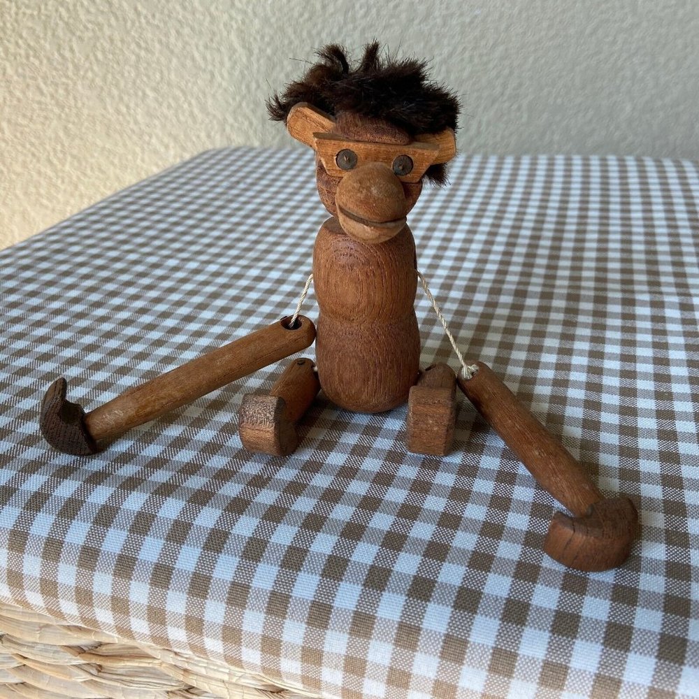 Mid Century Modern Kay Bojesen Era Teak Monkey Figure Japan Made Bookshelf Decor
